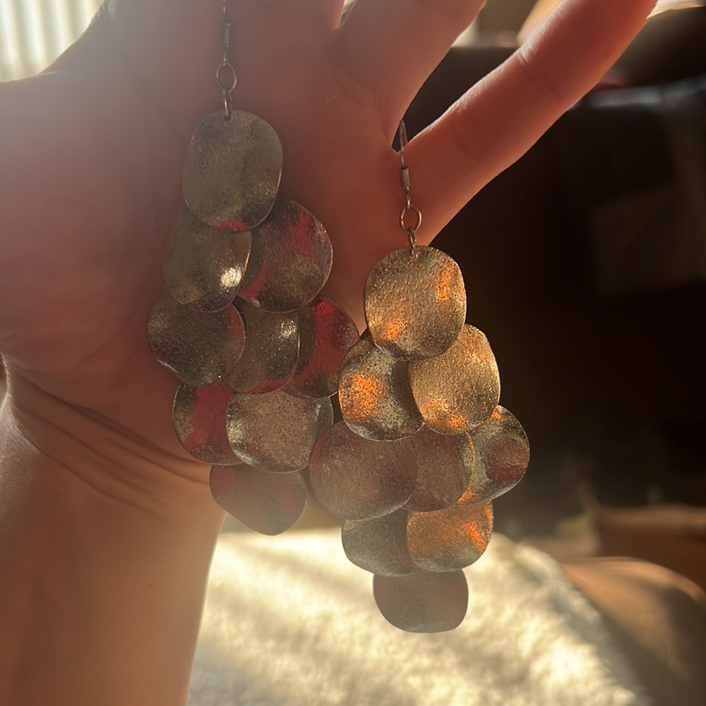 Silver Dangle Earrings ⭐️ - Picture 6 of 7